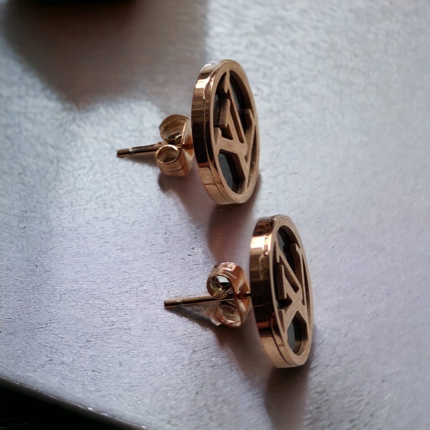 Large Round Black Elegant Rose Gold Plated Stud Earrings